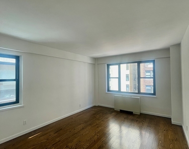 405 East 56th Street - Photo Thumbnail 7