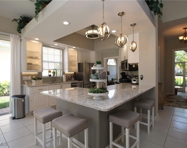 3019 Ellice Way - Photo Thumbnail 16