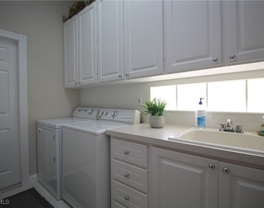 3019 Ellice Way - Photo Thumbnail 29