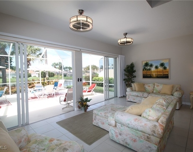 3019 Ellice Way - Photo Thumbnail 12
