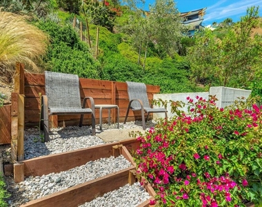 3859 Rambla Pacifico - Photo Thumbnail 35