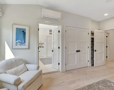 3859 Rambla Pacifico - Photo Thumbnail 10