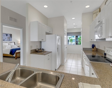 7915 Mahogany Run Lane - Photo Thumbnail 18