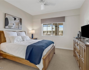 7915 Mahogany Run Lane - Photo Thumbnail 32