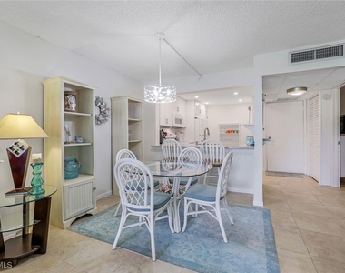 1087 Forest Lakes Drive - Photo Thumbnail 7