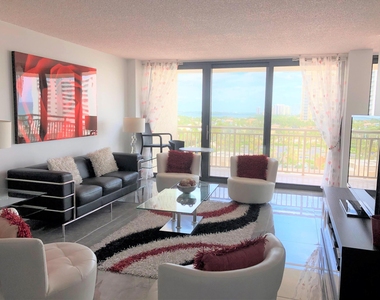 3400 N Ocean Drive - Photo Thumbnail 2