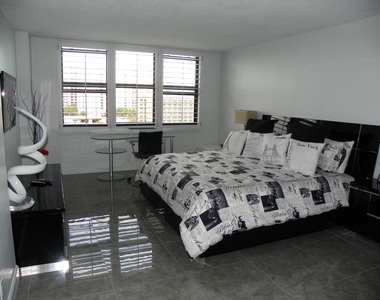 3400 N Ocean Drive - Photo Thumbnail 9