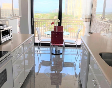 3400 N Ocean Drive - Photo Thumbnail 16