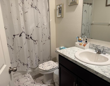 9511 Potomac Drive - Photo Thumbnail 2