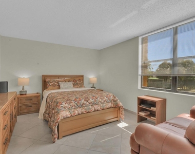 450 Egret Circle - Photo Thumbnail 22