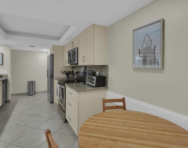 450 Egret Circle - Photo Thumbnail 4