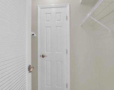 450 Egret Circle - Photo Thumbnail 19