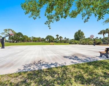 15129 Harriet Avenue - Photo Thumbnail 39