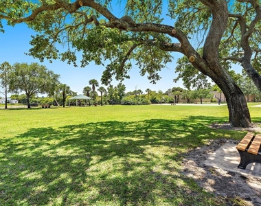 15129 Harriet Avenue - Photo Thumbnail 37