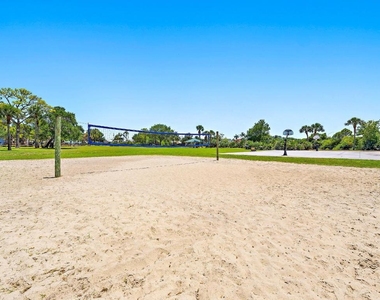 15129 Harriet Avenue - Photo Thumbnail 38