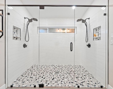 15129 Harriet Avenue - Photo Thumbnail 17