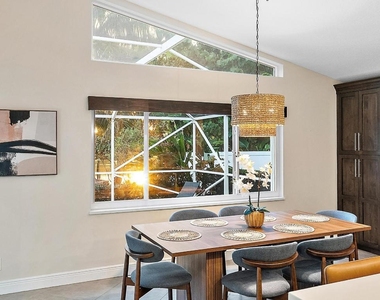 15129 Harriet Avenue - Photo Thumbnail 12