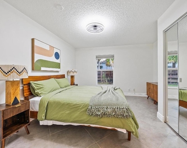 15129 Harriet Avenue - Photo Thumbnail 18