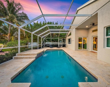 15129 Harriet Avenue - Photo Thumbnail 23