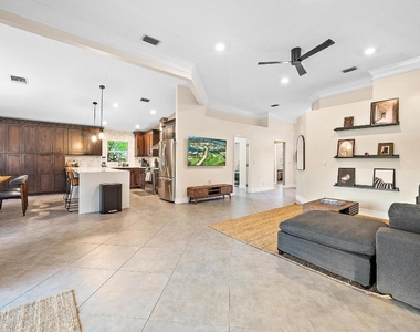 15129 Harriet Avenue - Photo Thumbnail 6