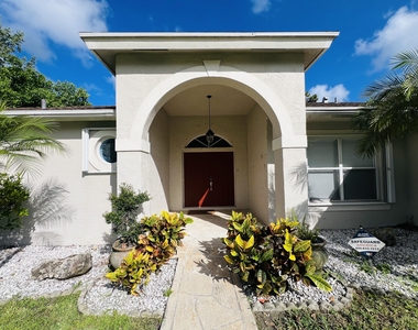 945 Sunflower Avenue - Photo Thumbnail 24