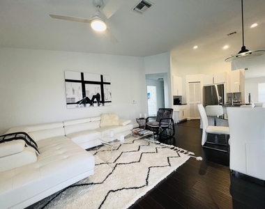 945 Sunflower Avenue - Photo Thumbnail 8