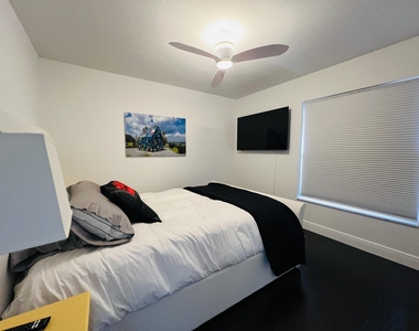 945 Sunflower Avenue - Photo Thumbnail 17