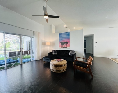 945 Sunflower Avenue - Photo Thumbnail 11
