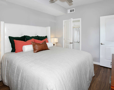 2501 Alton Parkway - Photo Thumbnail 15
