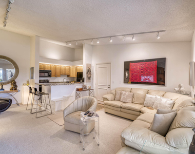 1111 Duncan Circle - Photo Thumbnail 5