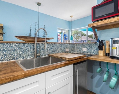 300 Se 7th Avenue - Photo Thumbnail 17