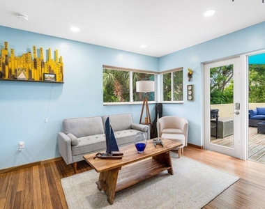 300 Se 7th Avenue - Photo Thumbnail 10