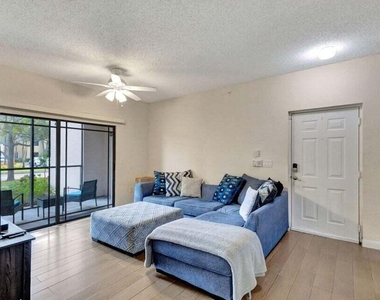 2728 Anzio 105 Court - Photo Thumbnail 17