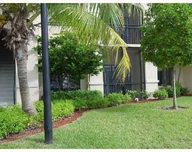 2728 Anzio 105 Court - Photo Thumbnail 10