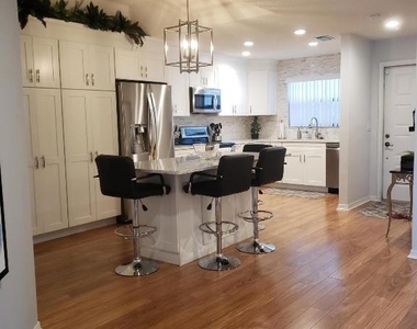 6021 Se Landing Way Bldg 2 Unit #2 - Photo Thumbnail 4