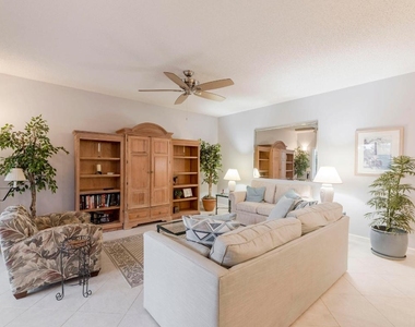 2403 Fairway Drive N - Photo Thumbnail 4