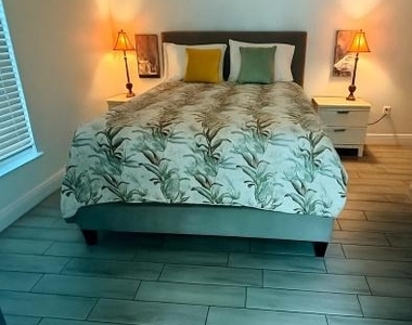 1036 Francis Street - Photo Thumbnail 5