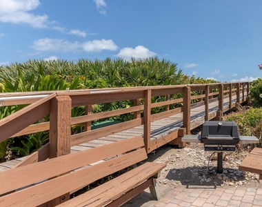 2571 Ne Ocean Boulevard - Photo Thumbnail 22