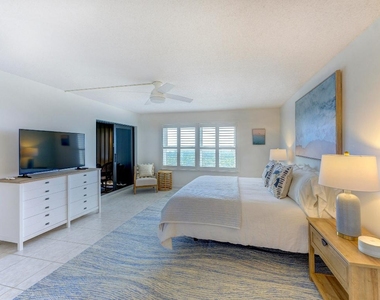 2571 Ne Ocean Boulevard - Photo Thumbnail 10