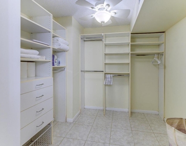 2571 Ne Ocean Boulevard - Photo Thumbnail 16