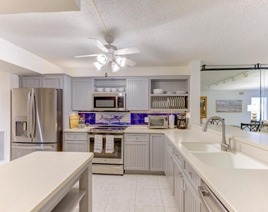 2571 Ne Ocean Boulevard - Photo Thumbnail 2