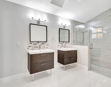 7 Wyndham Lane - Photo Thumbnail 27