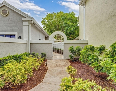7 Wyndham Lane - Photo Thumbnail 3