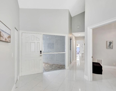 7 Wyndham Lane - Photo Thumbnail 6