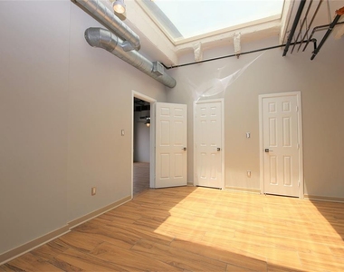 230 W Alabama - Photo Thumbnail 11