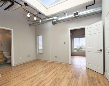 230 W Alabama - Photo Thumbnail 10