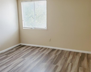 12511 Ashford Meadow Drive - Photo Thumbnail 16