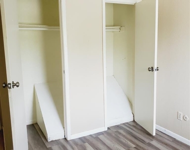 12511 Ashford Meadow Drive - Photo Thumbnail 18