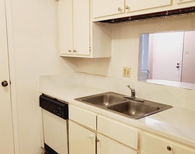 12511 Ashford Meadow Drive - Photo Thumbnail 7