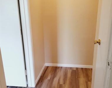 12511 Ashford Meadow Drive - Photo Thumbnail 12